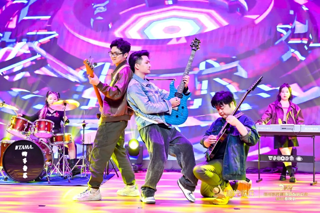 “码”力全开,“程”就辉煌:你身边的不一样的程序员