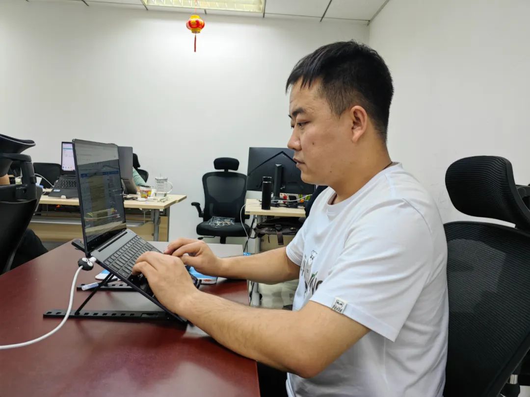 追光者:做难而正确的事,共启数智化转型新篇章