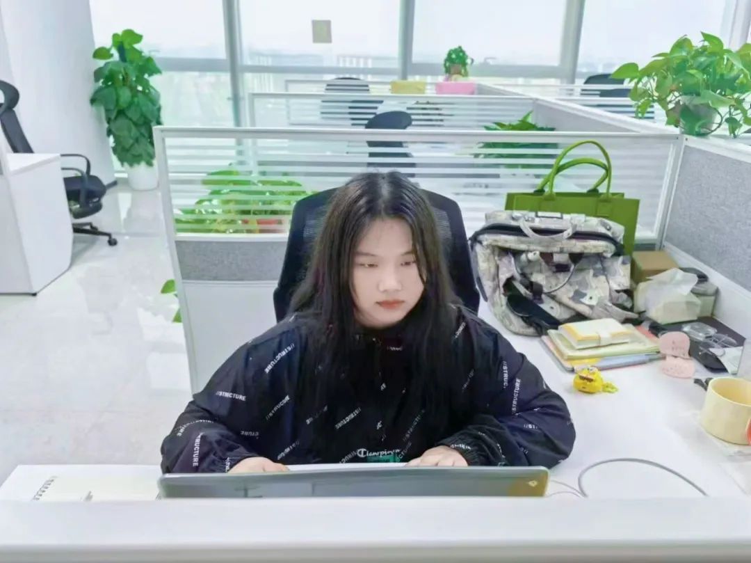 追光者:做难而正确的事,共启数智化转型新篇章